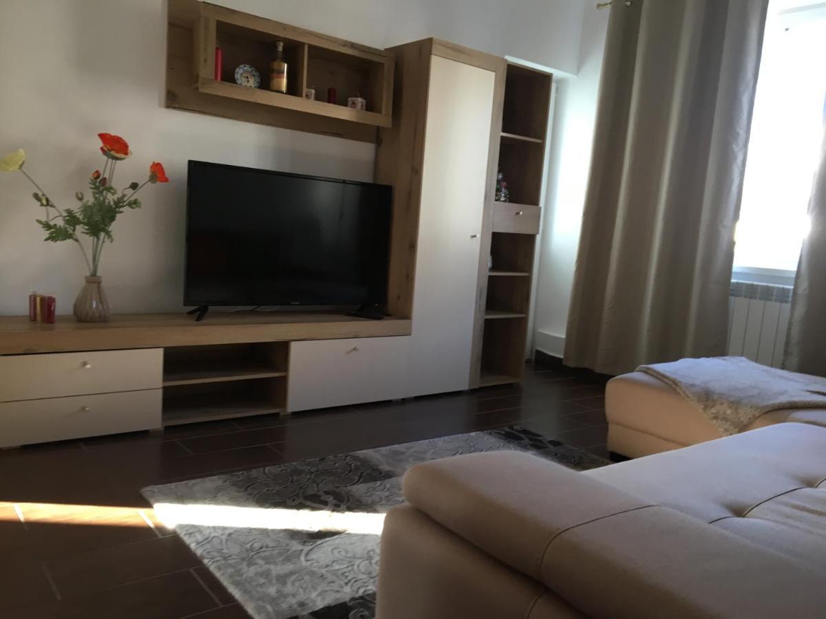 Central Home เปียตราเนียมซ์ ภายนอก รูปภาพ